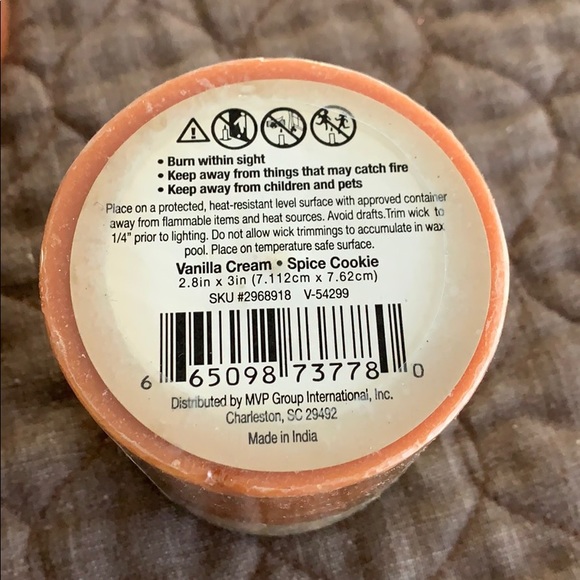 🍂🕯️Pair of Fall Pillar Candles - Picture 4 of 8